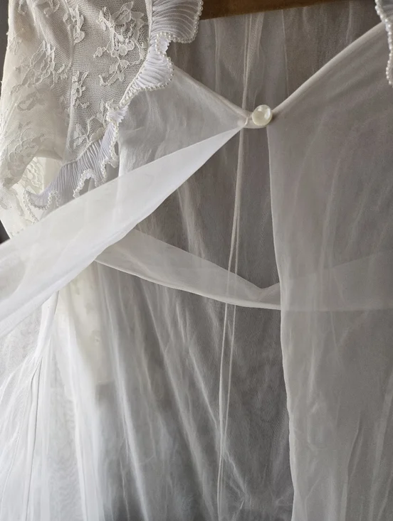 Vintage 60's Radcliffe Romantic Ivory Beaded Lace-Sleeve Peignoir Robe Small - Picture 8 of 12